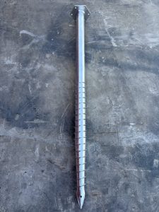 Screw pile F 76 x 1500 x 2.5-160 x 8 with M-type flange, vertical